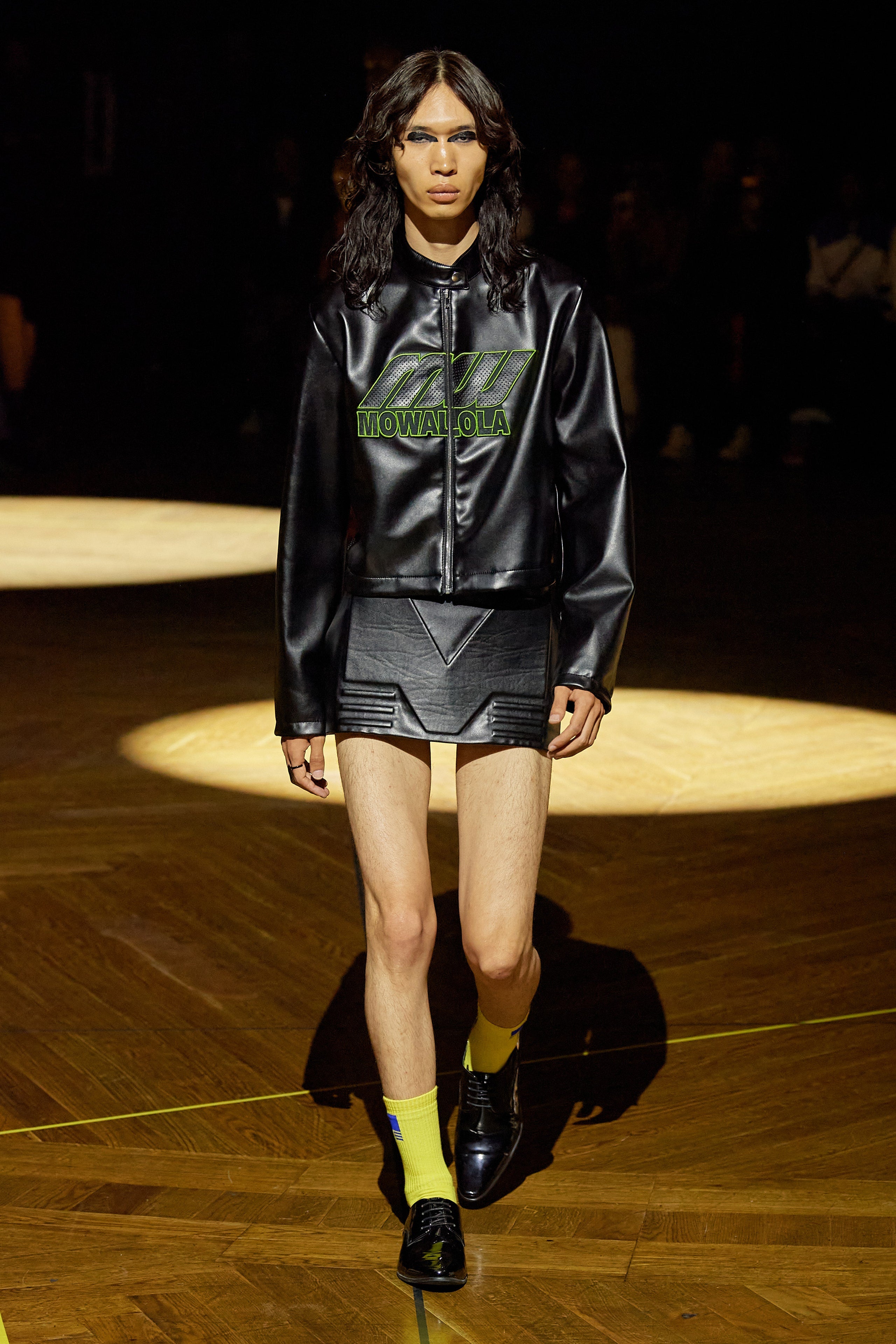 runway image