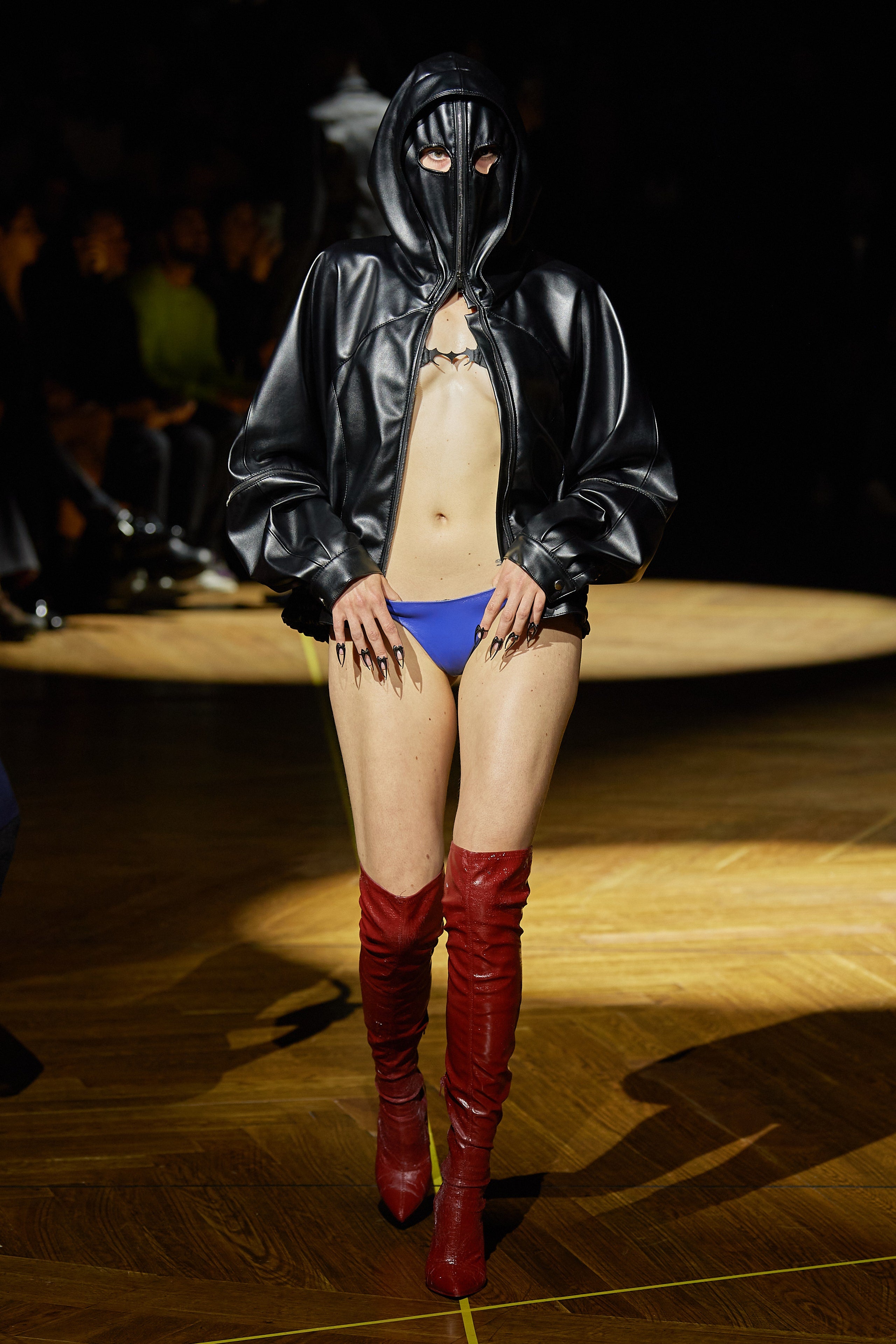 runway image