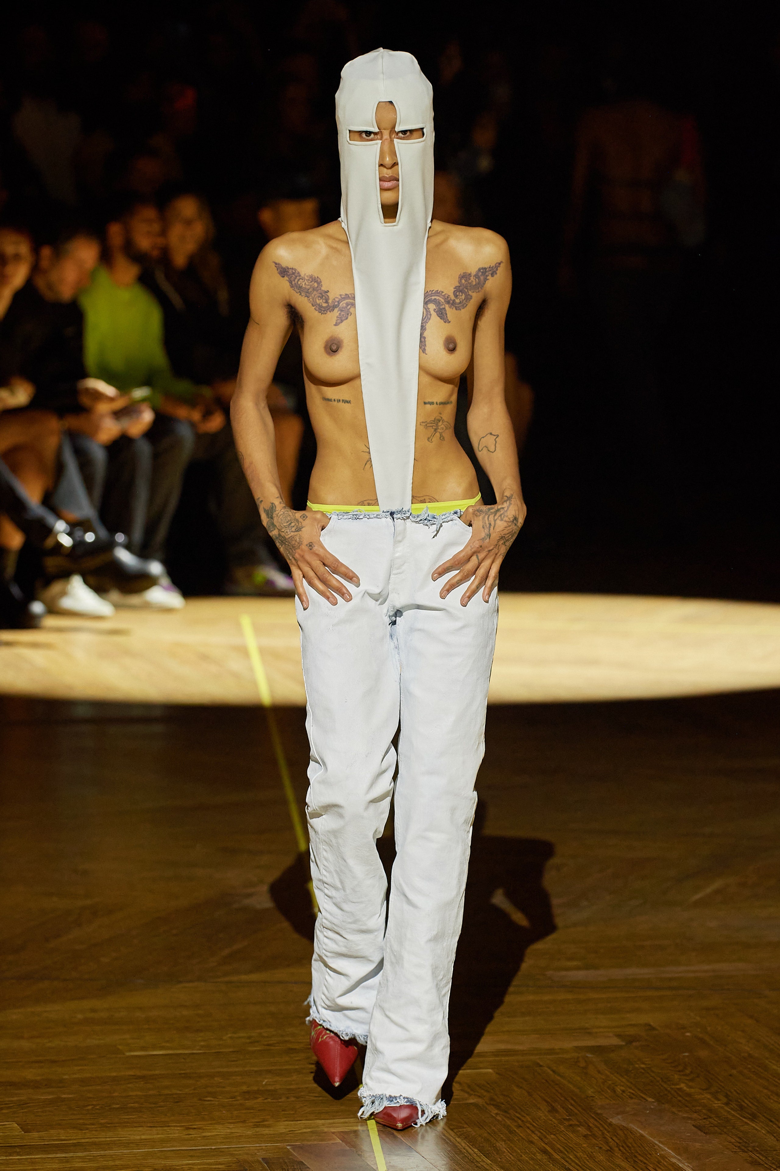 runway image