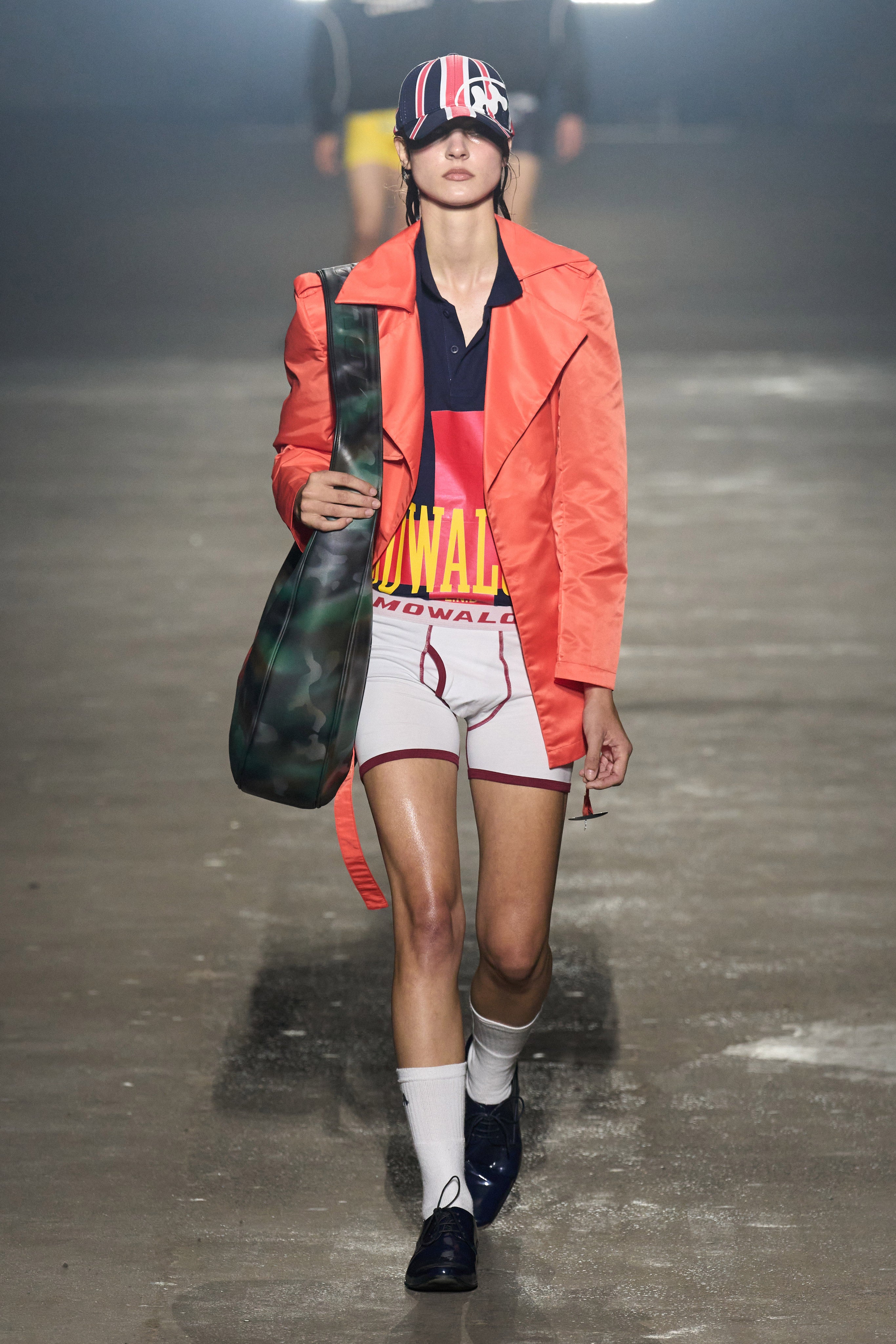 runway image