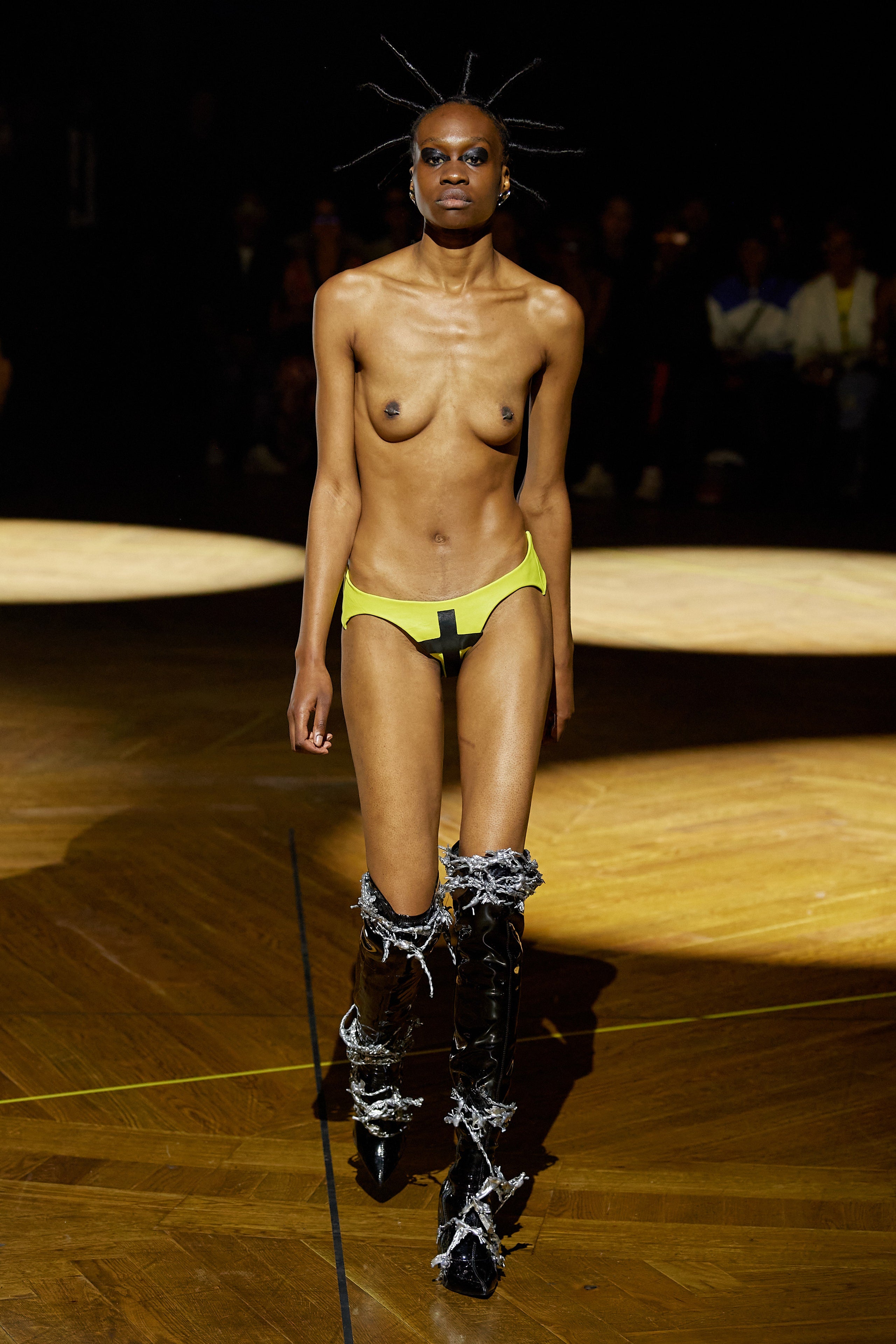 runway image