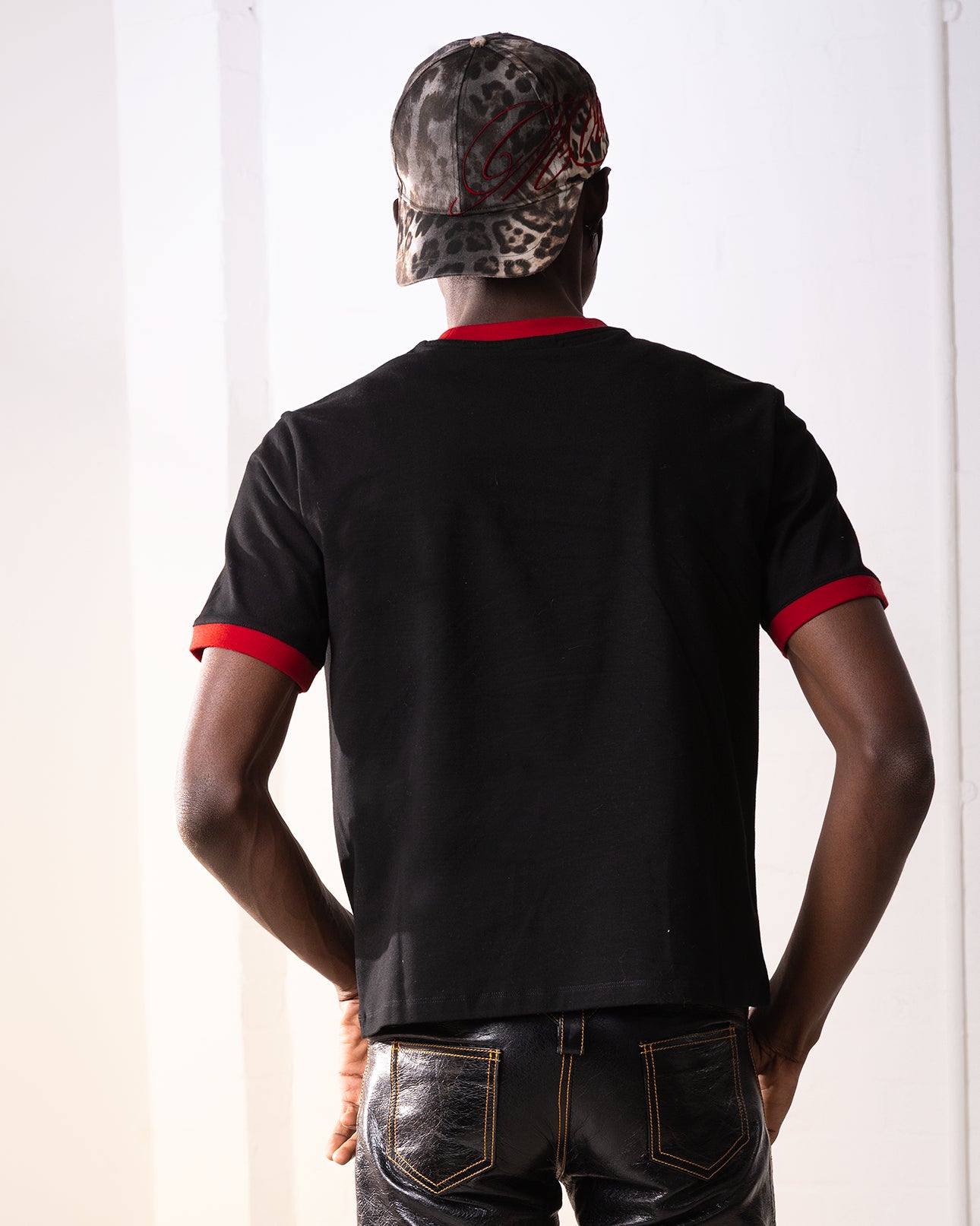 Dropout Tee Black