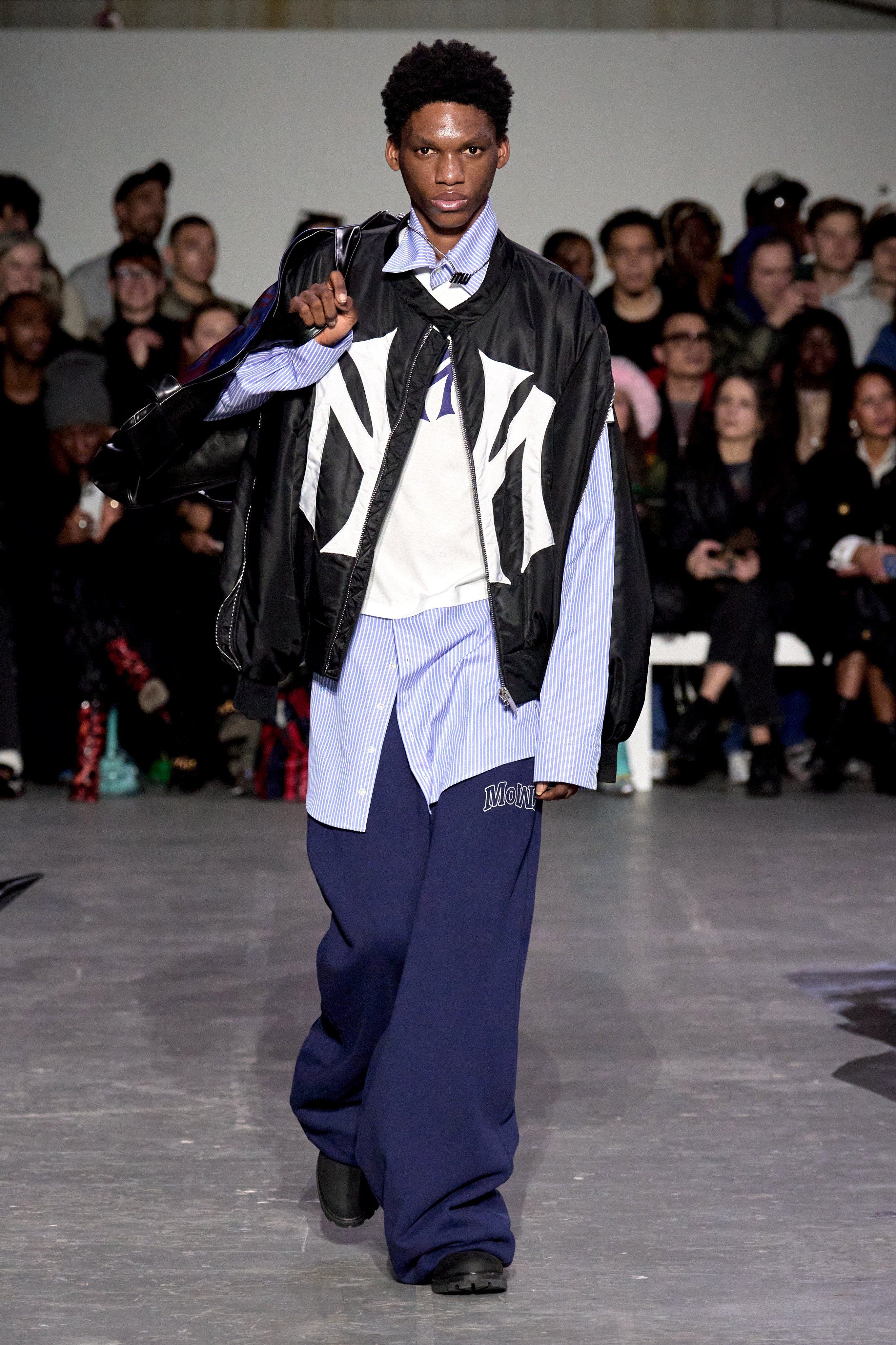 runway image