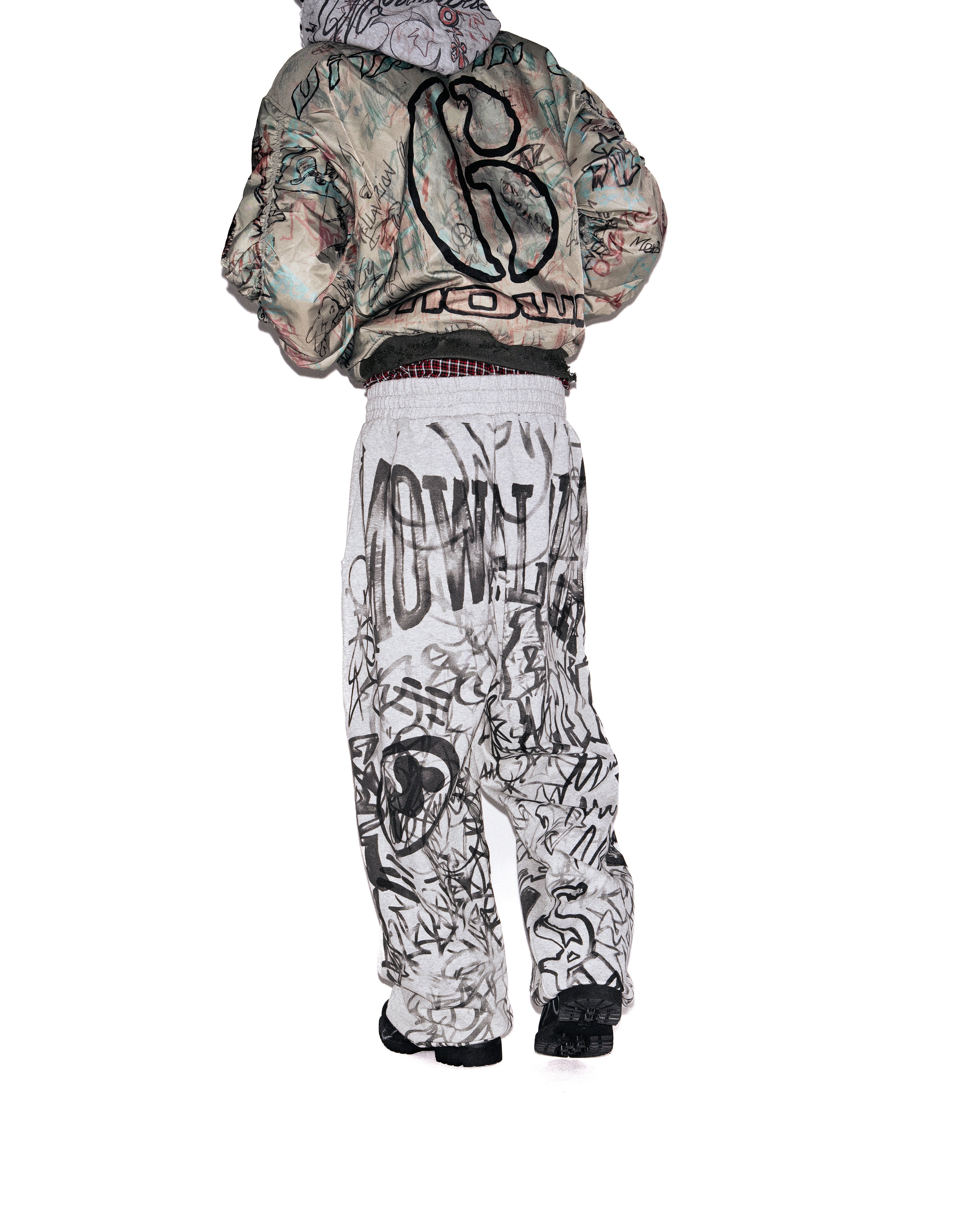 GRAFFITI TRACK PANTS GREY Image 4