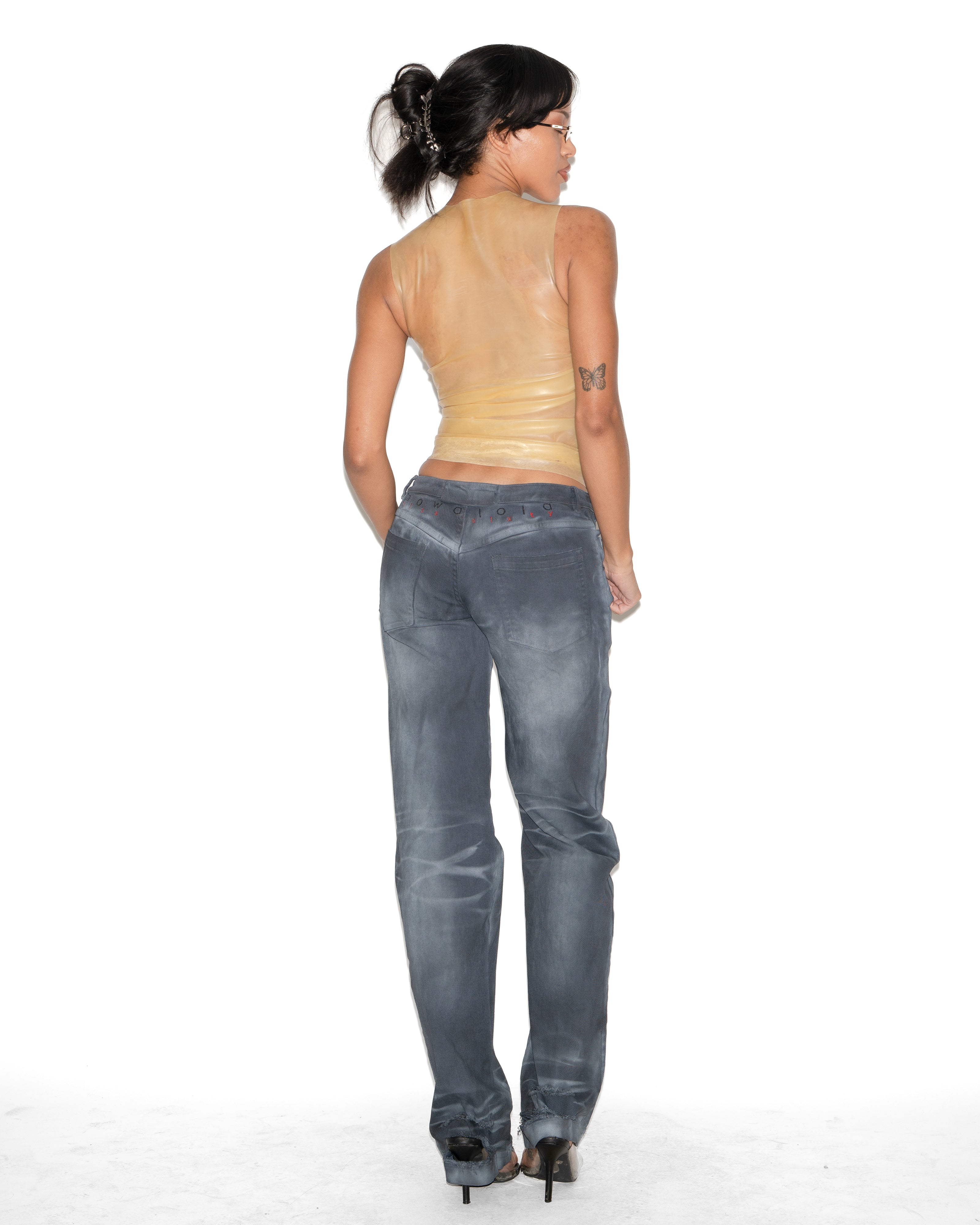 STRAIGHT-LEG BLACK JEANS Image 2