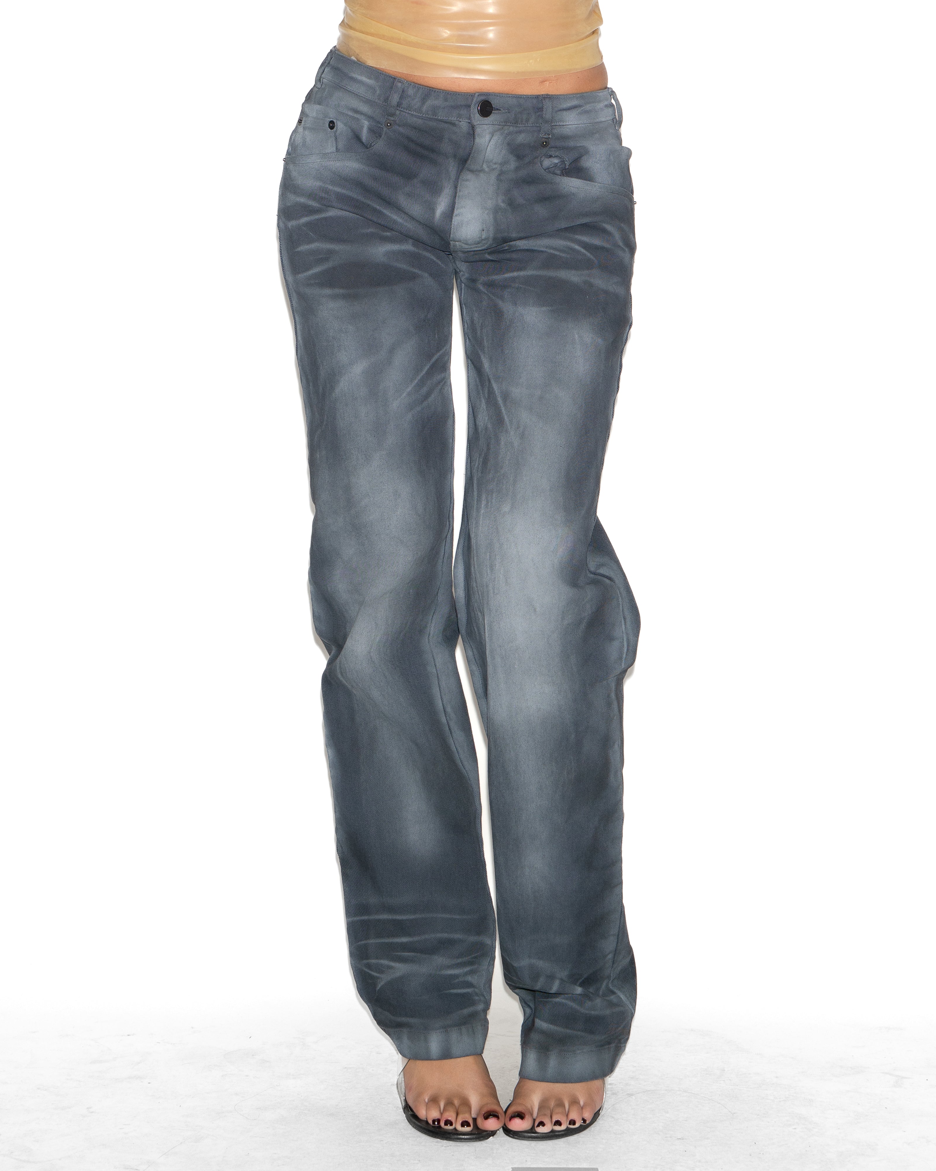 STRAIGHT-LEG BLACK JEANS Image 1