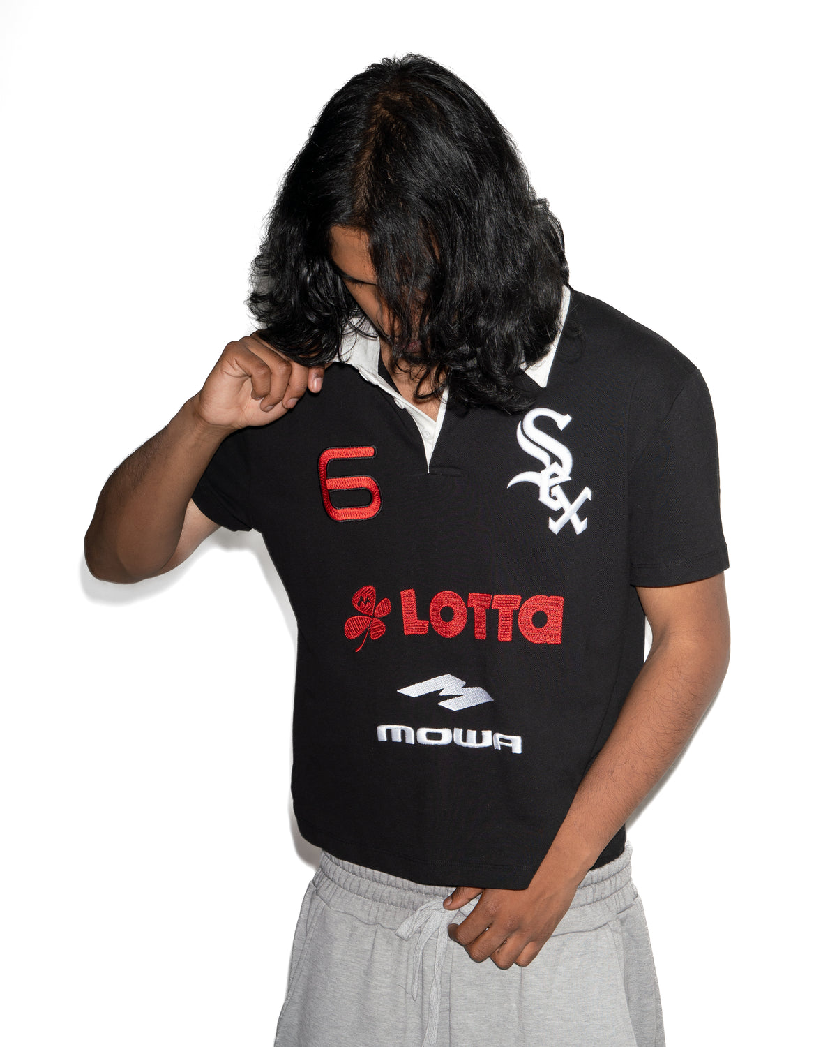 ATL RELAXED POLO SHIRT - model