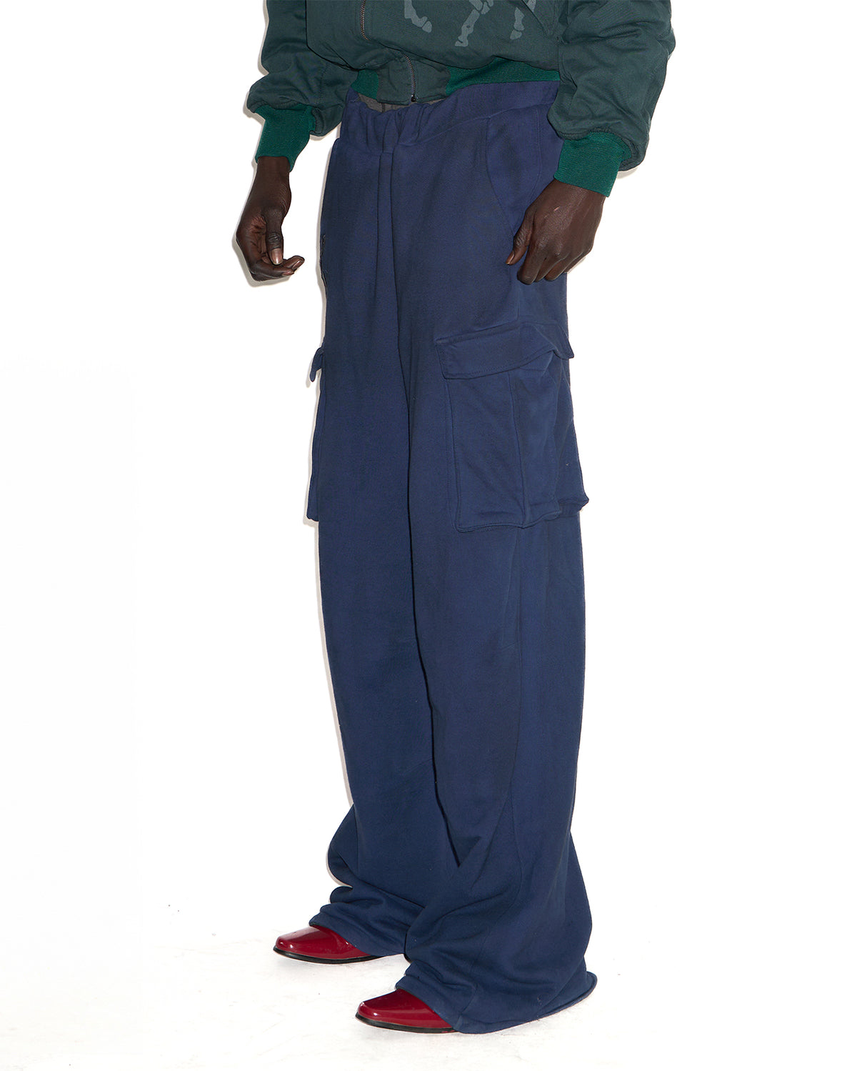 ATL REVERSIBLE SWEATS - model