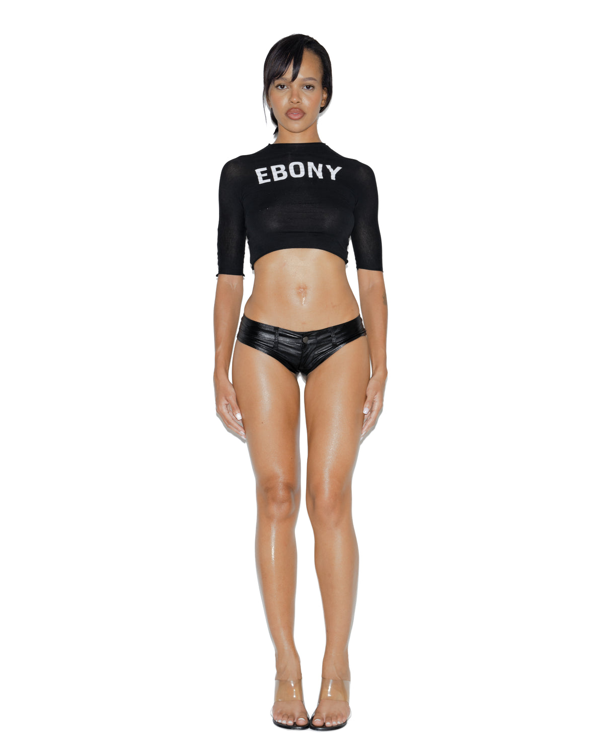 EBONY TOP BLACK - model